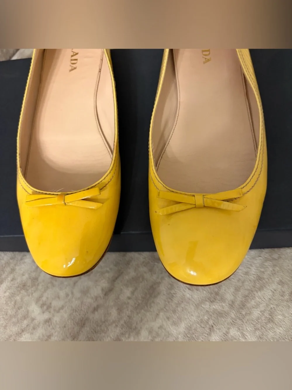 Prada Yellow Patent Leather Ballet Flats with Bow, size 39 1/2 - Picture 7 of 12